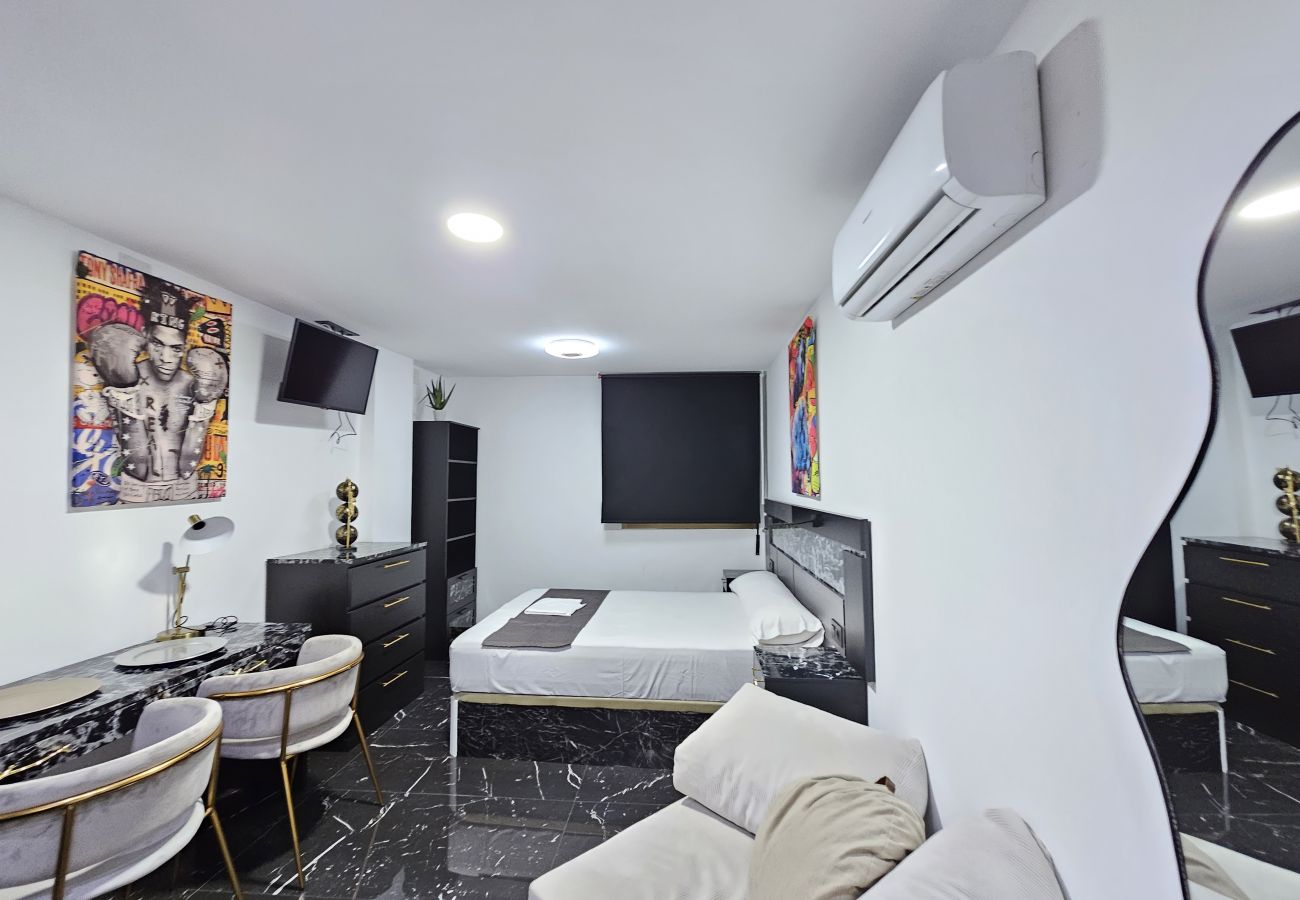 Estudio en Benidorm - Apartamentos Benidorm Black 5