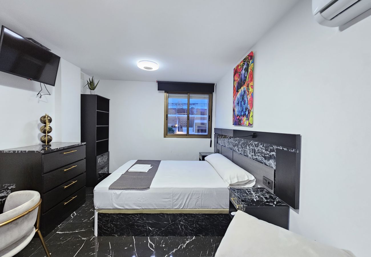 Estudio en Benidorm - Apartamentos Benidorm Black 5