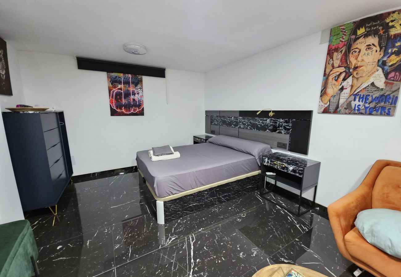 Estudio en Benidorm - Apartamento Sin ventana Black 7