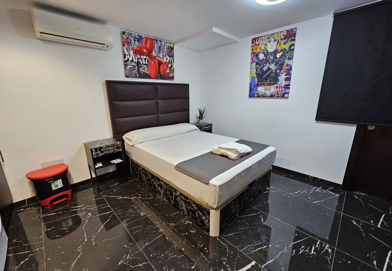 Estudio en Benidorm - Apartamentos Sin ventana Benidorm Black 8