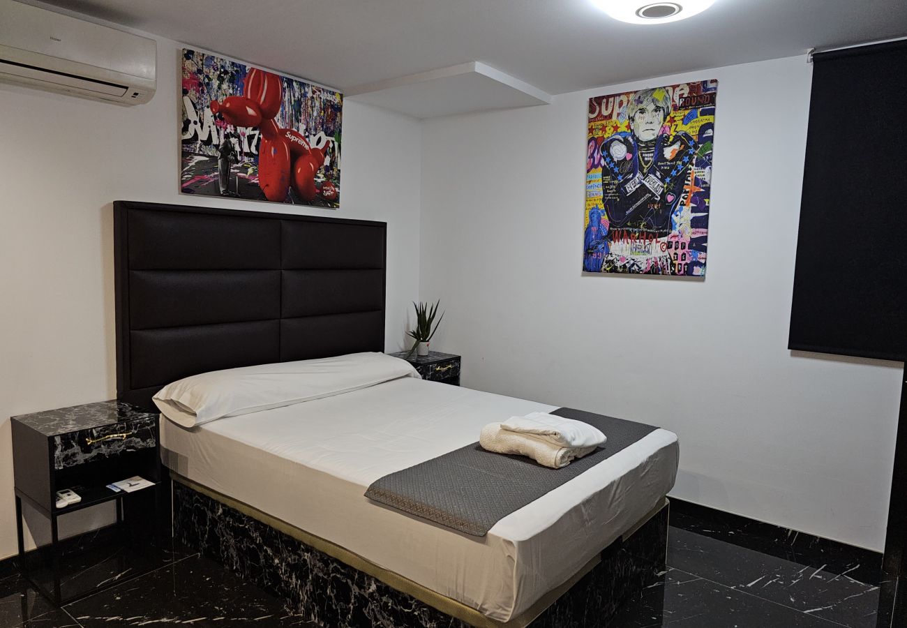 Estudio en Benidorm - Apartamentos Sin ventana Benidorm Black 8