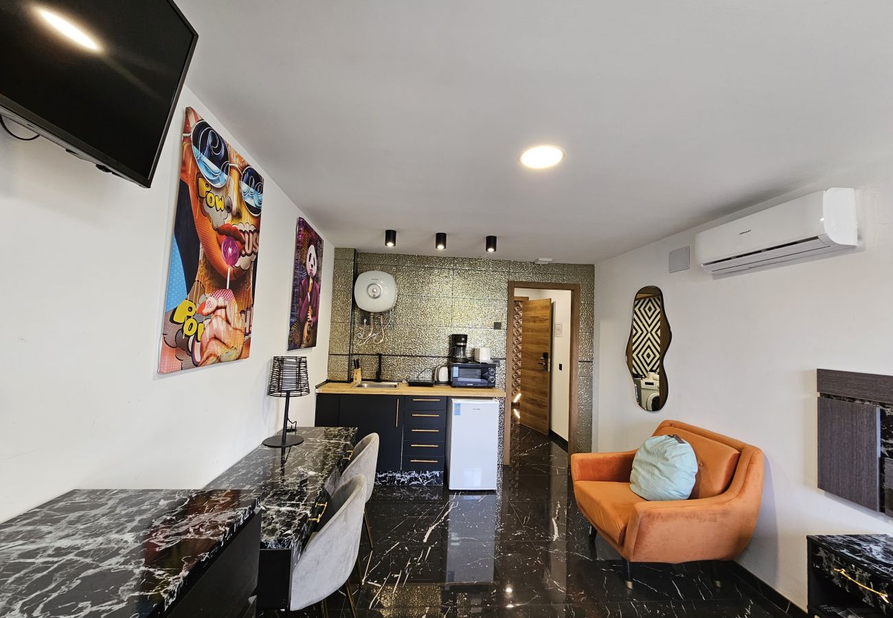 Estudio en Benidorm - Apartamentos Benidorm Black 4